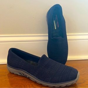 Skechers Reggae Fest Slip On Knit Loafers Memory Foam size 8.5 Navy